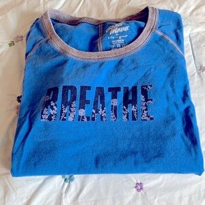 Life is Good blue / gray active t-shirt